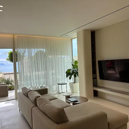 Willa Elodie, Coast, *